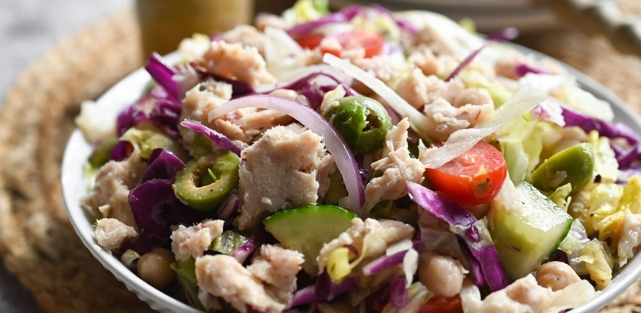 Chopped Salad with Tuna and Sweet Heat Vinaigrette Chopped Salad with Tuna and Sweet Heat Vinaigrette